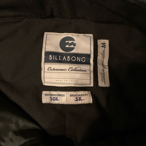 Snowboarding Jacket and Pants! - Picture 7 of 8